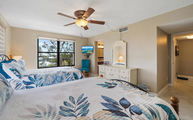 Siesta Pearl 2 Bedroom Condo