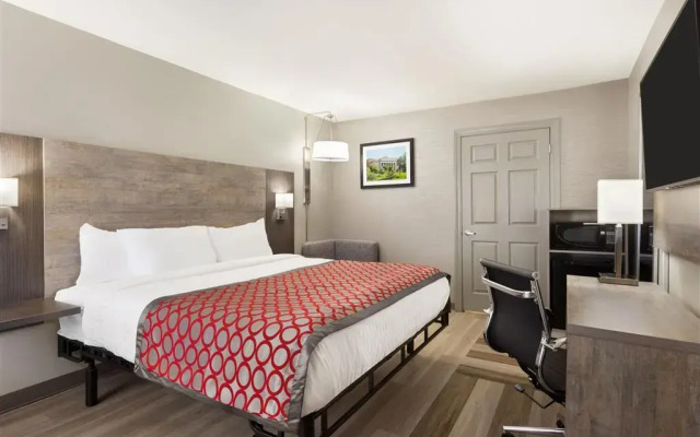 Days Inn by Wyndham Bowling Green