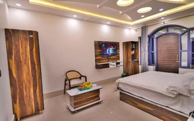 Hotel Aura Inn