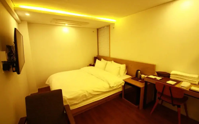 Goodstay A Plus Motel