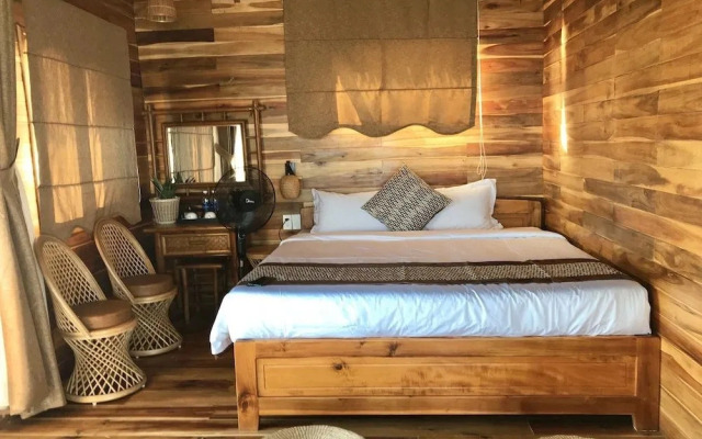 Naomi Resort