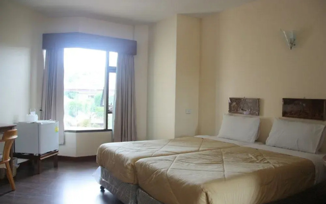Baan Lanna Hotel
