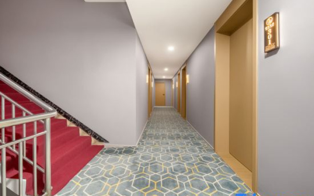 Zhumadian Yinxuan Hotel