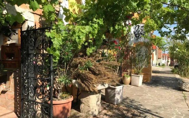 Ráspi Apartman Étterem és Borászat