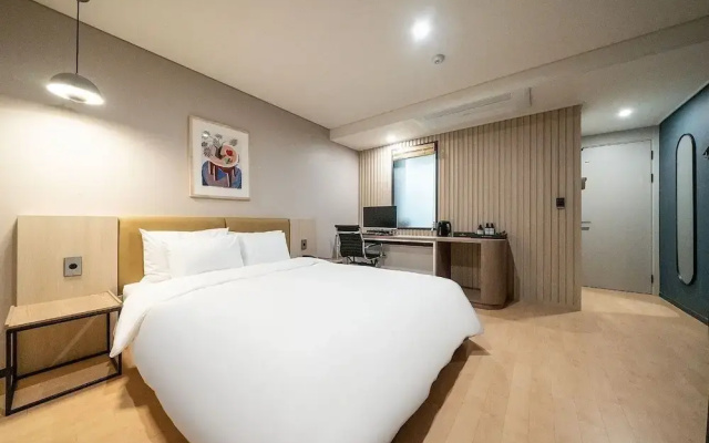 Hound Hotel songtan
