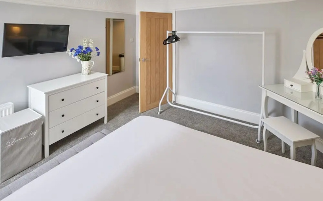 Host Stay The Glaisdale at Brunswick Holiday Apartments