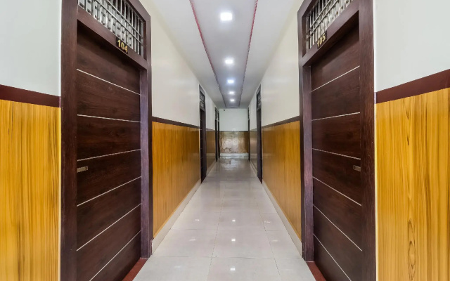 OYO 49587 Hotel Sai