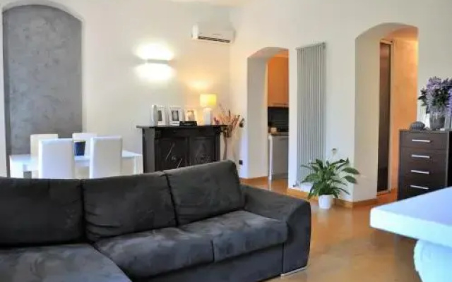 Flat 81