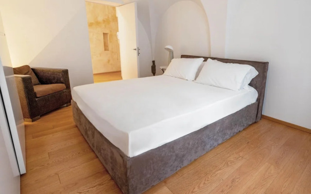 Santo Stefano Elegant Apartment by Wonderful Italy