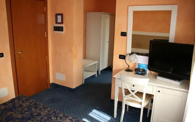 Hotel De La Ville