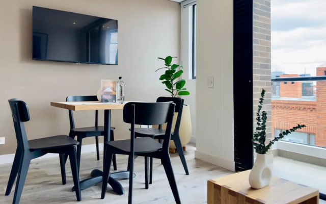 w Radiant 2BR w Balcony in Santa Barbara