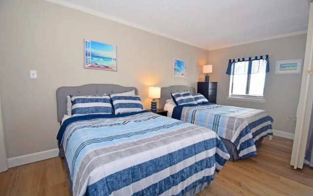 Westward Ho 408 Condo by RedAwning
