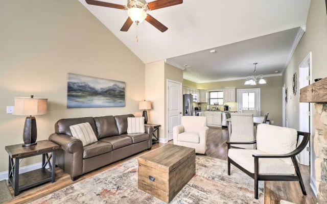 Chic Townsend Condo w/ Saltwater Pool!