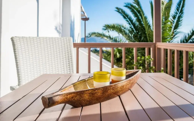 Oceanis Rooms