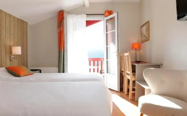 Logis Hotel Du Fronton-Agian