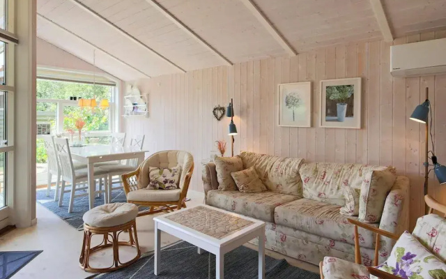 4 Person Holiday Home in Follenslev
