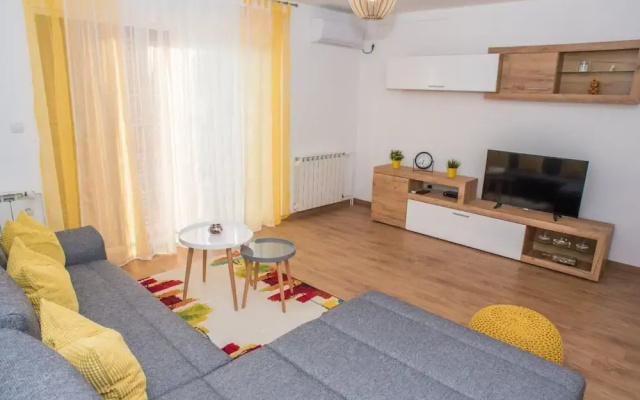 Chic Apartment Tribalj With Private Balcony