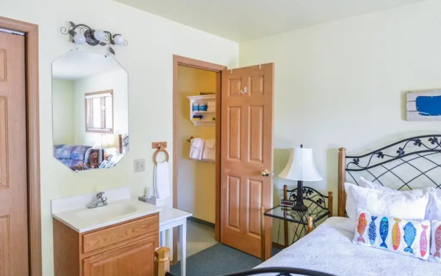 Sea Treasures Inn