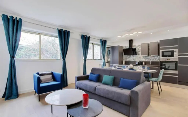 Trocadero/ Eiffel Tower - 3 Bedrooms- All New!