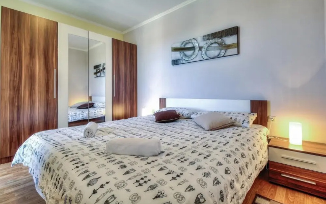 Amazing Home in Radmani With Wifi and 4 Bedrooms