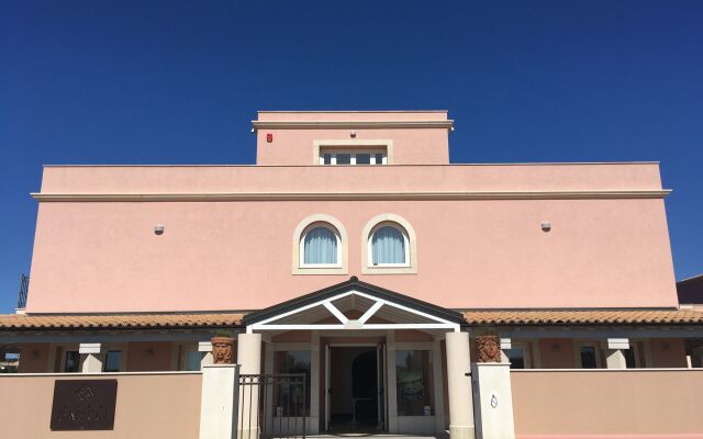 Hotel Danieli Pozzallo Поццалло вид на фасад