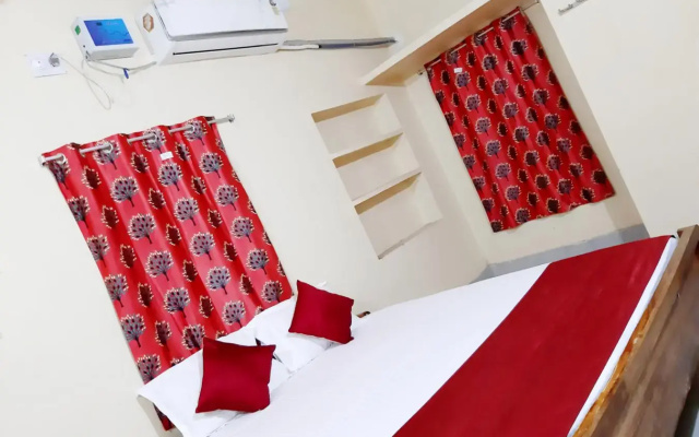Goroomgo Maa Ugratara Lodge Puri