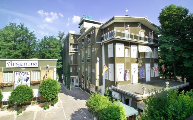 Отель Albergo Argentina SRL Фьюджи вид на фасад