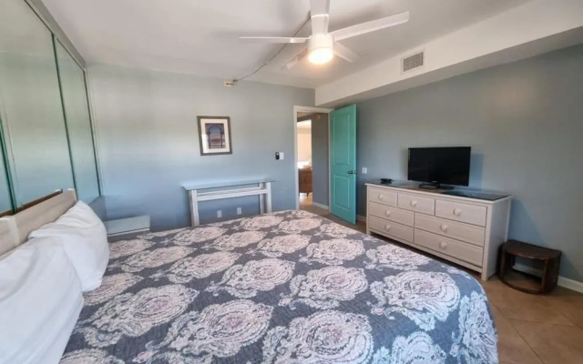 Aqua Villa 302