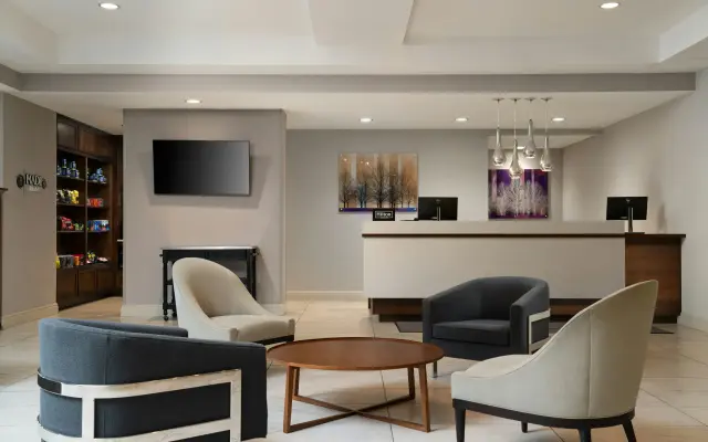 DoubleTree by Hilton Pittsburgh Airport