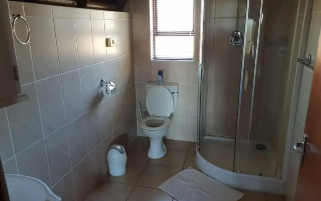 Charihandra Game Lodge