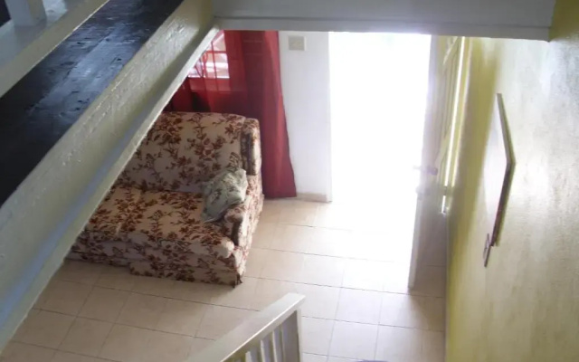 Club Caribbean Court Apartments