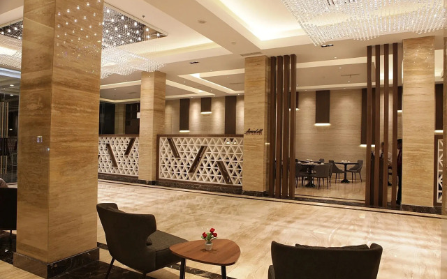 Pyramid Suites