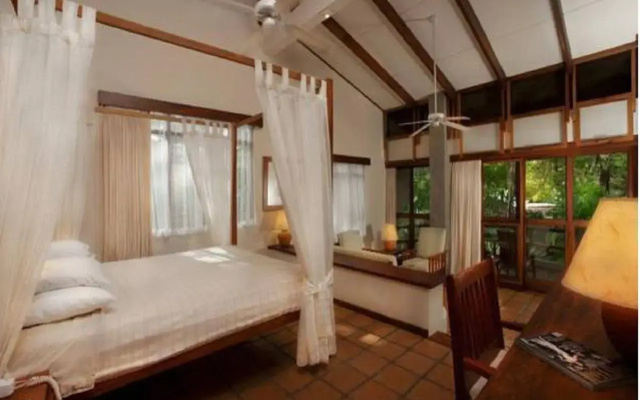 Capitán Suizo Beachfront Boutique Hotel