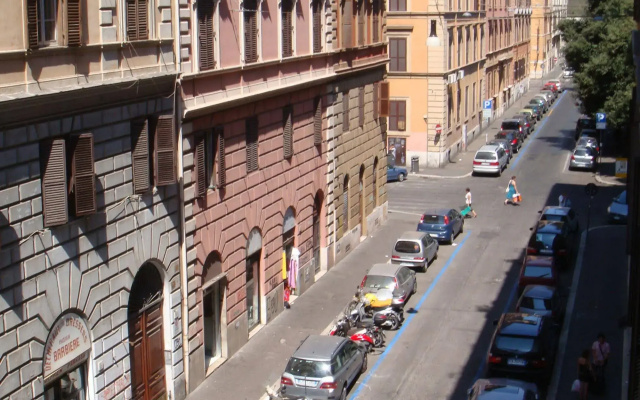 Alessandro Downtown Hostel