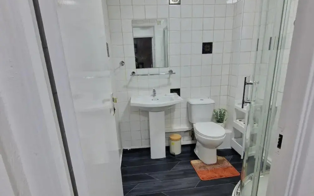 Edgbaston Birmingham Apartment
