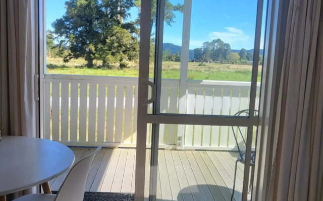 Misty Peaks Guesthouse