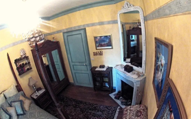 Chateau Le Mur