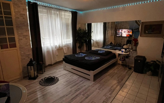 MONFas APARTMENT HOSTIVAŘ