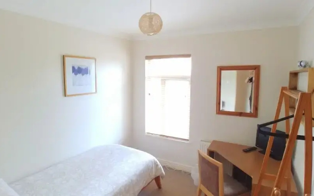 Spacious 3-bedroom House With Superfast Wi-fi