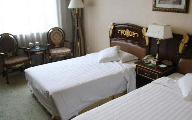 Royal Palace Hotel