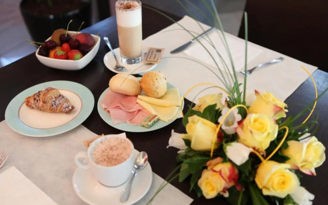 Euro Hotel