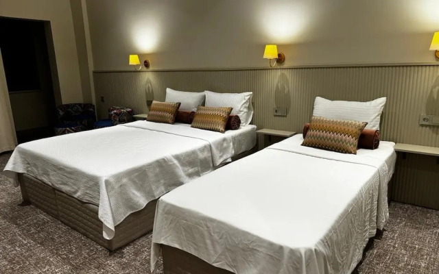 Dove Hotel