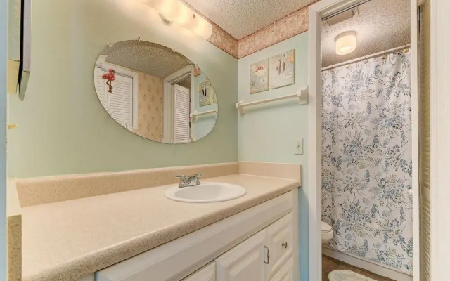 Quail Hollow by Distinctive Beach Rentals