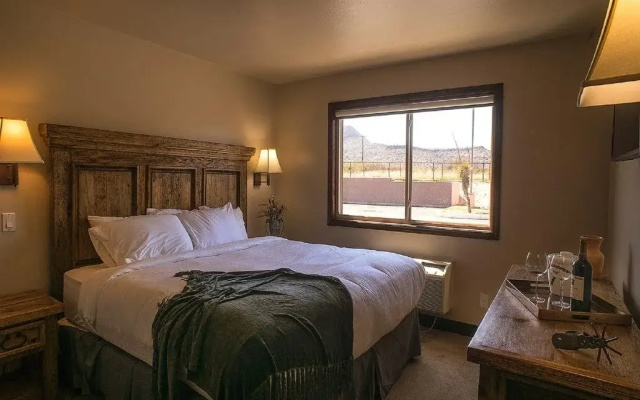 Ramada Of Alpine