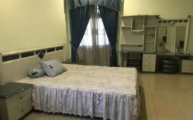 Oyo 2621 Darmo Palace Syariah