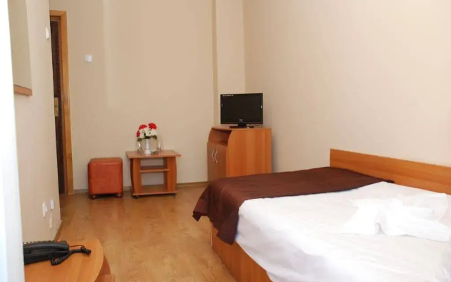 Hotel Liliacul