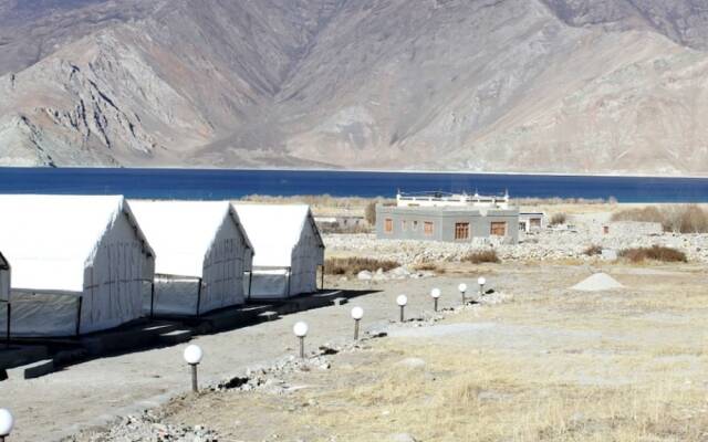 Отель Pangong Eco Resort Индия, Лех - отзывы, цены и фото номеров - забронировать отель Pangong Eco Resort онлайн вид на фасад