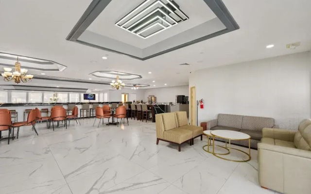 Chicago Club Inn Suites
