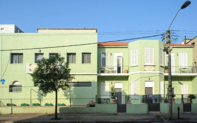 Отель Liber Seashore Suites Тель-Авив вид на фасад