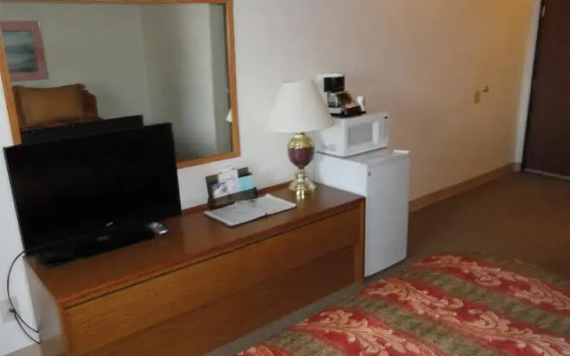 Super 8 By Wyndham Longmont/Twin Peaks